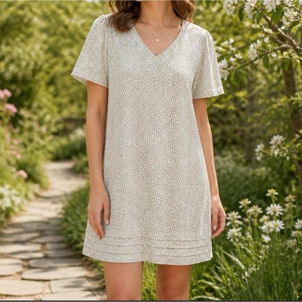 Nicole Miller Women's Green White Linen Blend V‑Neck Shift Dress Size M